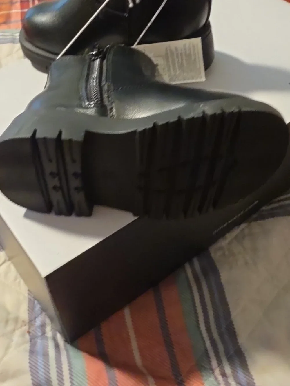 GAP Kids Black Chelsea Zip Ankle Boots